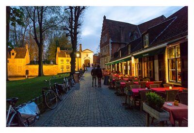 Restaurants vor dem Beginenhof in Brügge