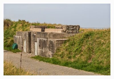 LP: Atlantikwall - Stp Tirpitz (Museum Raversyde) - Eingang zu einer Geschützbettung