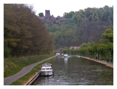 Radtour von Saarbrücken nach Straßburg: Ausblick auf die Lützelburg