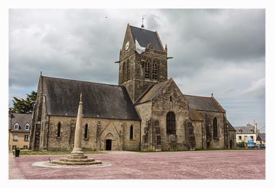 St. Mère Eglise - Kirche mit dem Fallschirmjäger