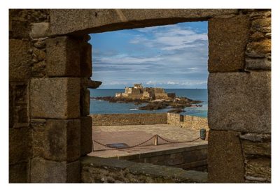 Saint Malo - Geocaching in historischer Kulisse - Blick durch Fenster