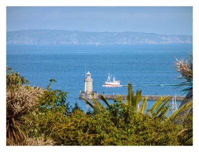 Guernsey - St. Peter Port - Candie Gardens - Blick aufs Meer