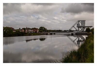 Östliche Landungsstrände - Pegasus Bridge aus der Ferne