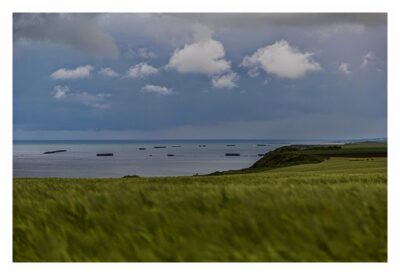 Östliche Landungsstrände - Arromanches - erster Blick auf den künstlichen Hafen