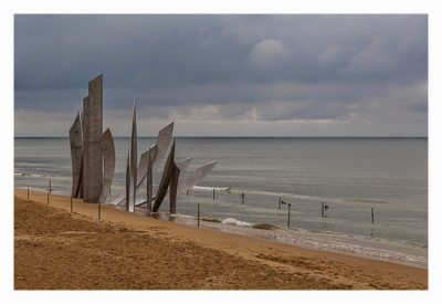 Westliche Landungsstrände - Kunstwerk am Omaha Beach
