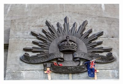 Geocaching in Flandern - The Great War Event - Denkmal auf dem Soldatenfriedhof
