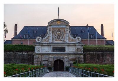 Geocaching in Flandern - Lille - Eingang zum Innenhof der Zitadelle