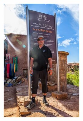 Aït-Ben-Haddou - Saarfuchs am Eingang von der Altstadt