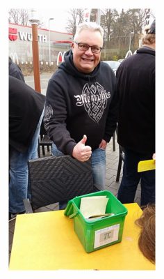Wolfgang mit seiner Log-Kiste am PI-Day