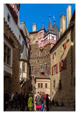 Ältester Geocache Deutschlands - Innenhof Burg Eltz