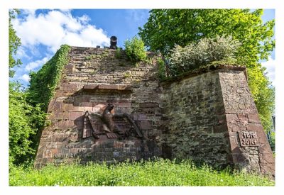 Fort St. Josef - die Mainzer Unterwelt: Der Adler an der Mauer