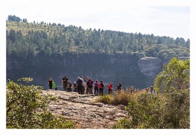 Natur pur im Pirituba Canyon - Geocacher am Abgrund