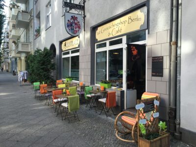 1st Geocaching Shop Berlin & Cafe: Interview mit Janine