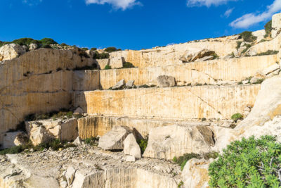 Geocaching auf Malta: Der Süden - die Tempel von ?a?ar Qim und Mnajdra - Geocache im alten Steinbruch