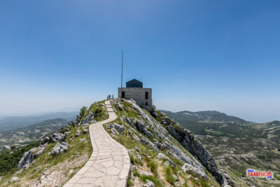 Blick vom Aussichtspunkt zum Njegoš-Mausoleum