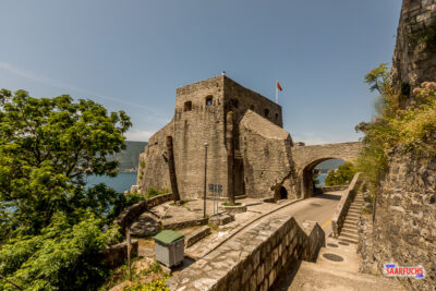 Untere Festung am Hafen von Herceg-Novi