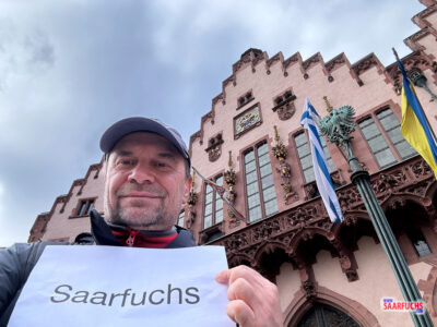 Saarfuchs vor den Römer in der Frankfurter Altstadt