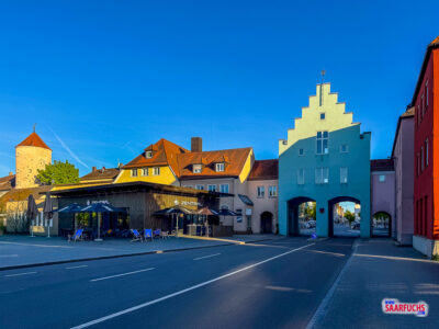 Nahaufnahme vom Unteren Tor in der Abenddämmerung
