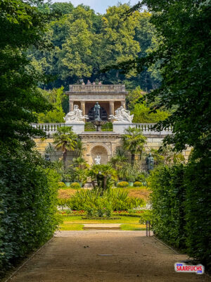 Eingang und Wegenetz zum Sizilianischen Garten im Park Sanssouci