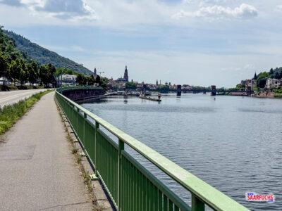 Blick auf Heidelberg aus dem Neckartal