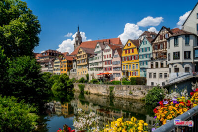 Tübinger Altstadt vom Neckar aus gesehen