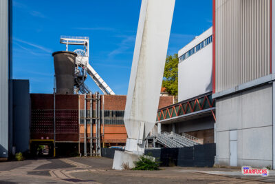 Mächtige Stützen des Fördergerüsts von Schacht 4 der Grube Göttelborn