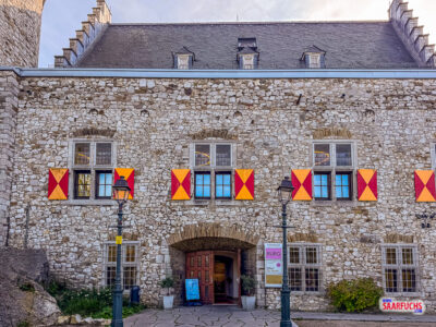 Der historische ehemalige Palas der Burg Stolberg mit Standesamt